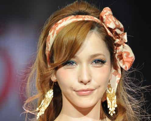 藤井リナ、セクシーワンピで美脚披露!豪華モデル競演に女子熱狂