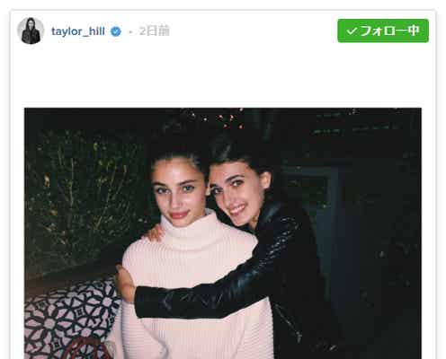 <VSファッションショー開催直前>“NEXTミランダ・カー”との呼び声高いテイラー・ヒルが美人姉妹でツーショット