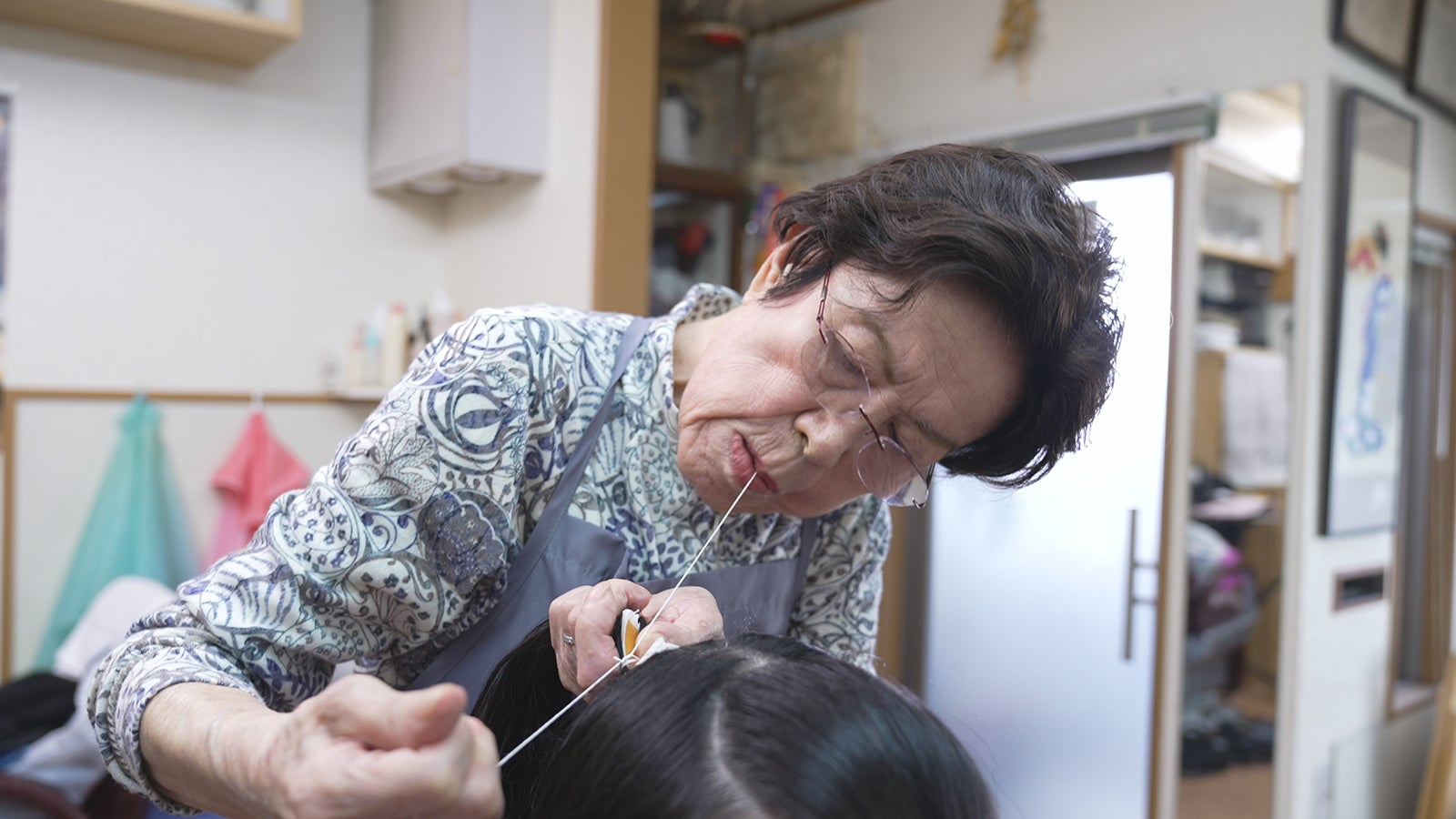 「結髪師」より（C）NHK