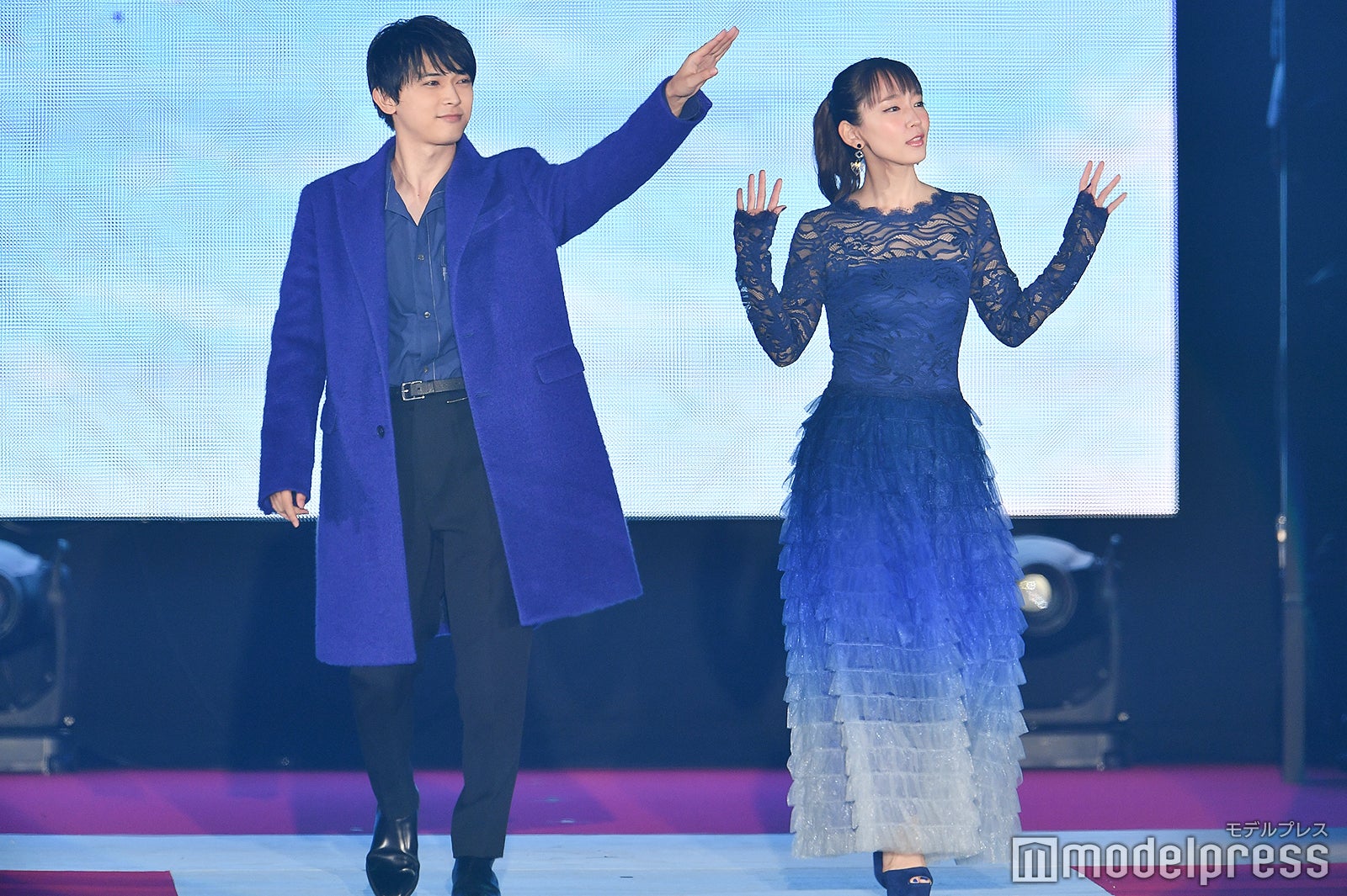 吉沢亮、吉岡里帆 （C）モデルプレス