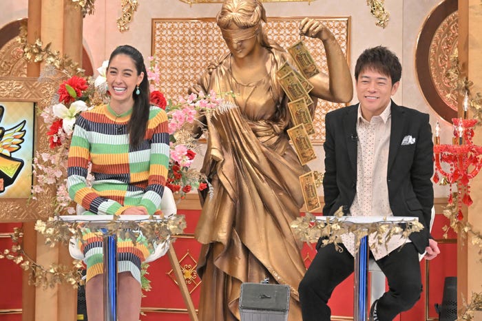 森泉、陣内智則(C)TBS