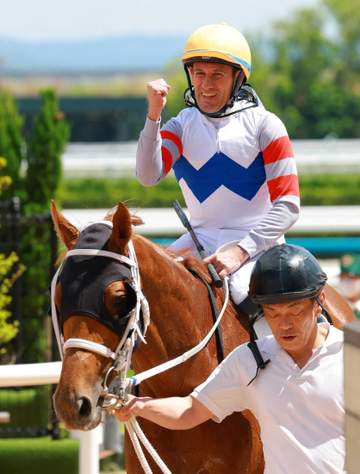 M・デム－ロが帰国後初V “おかえり”声援やまず喜び爆発「G1勝ったみたい。うれしい」
