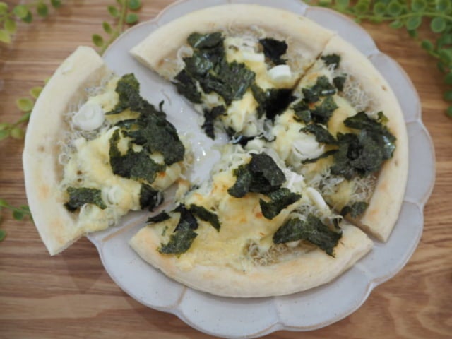 コストコのしらす干しでしらすピザ