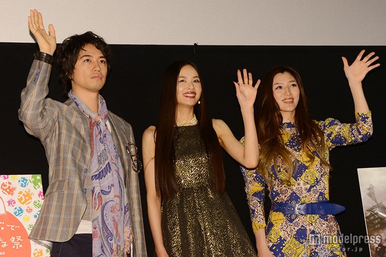 （左から）斎藤工、しいなえいひ、三田真央