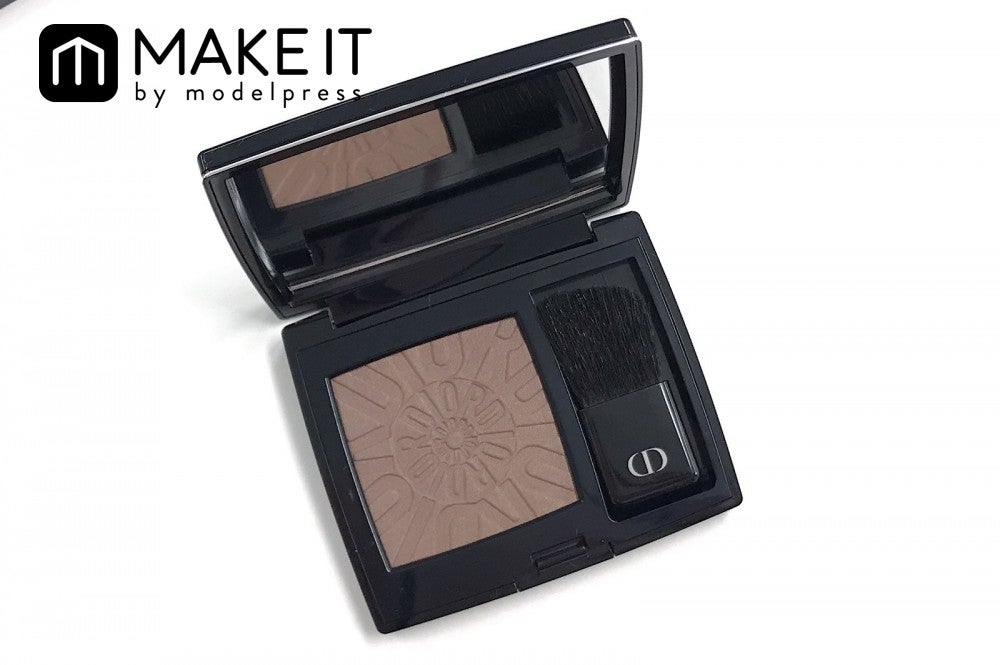 Dior／ディオールスキン ルージュ ブラッシュ／823 インディペンデント／5,800円（税抜） (C)メイクイット