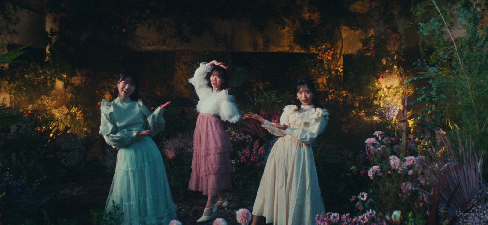 AKB48「カラコンウインク」（C）AKB48