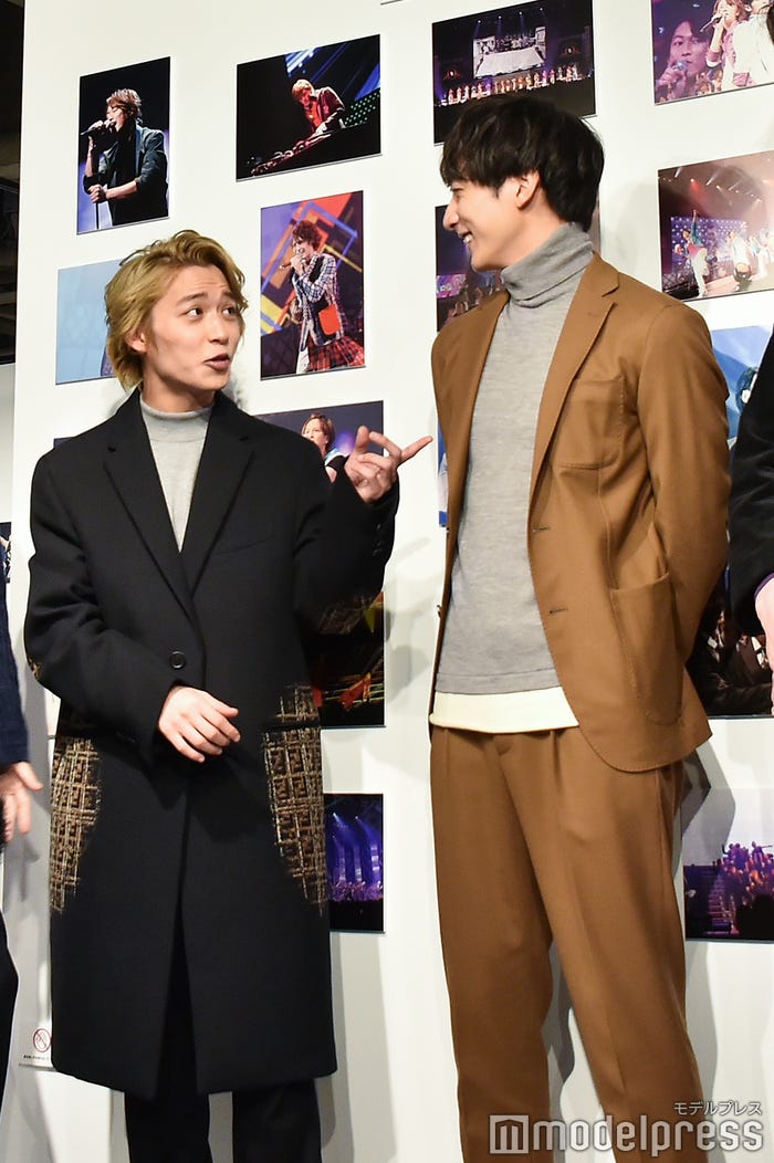 小学生の頃からの仲の松岡広大&小関裕太 (C)モデルプレス