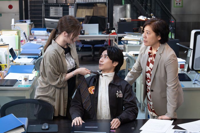 白石麻衣、前田旺志郎、青木さやか「オクラ〜迷宮入り事件捜査〜」第5話(C)フジテレビ