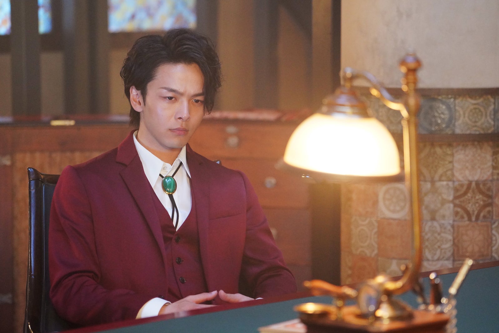 中村倫也／「美食探偵 明智五郎」第2話より（C）日本テレビ