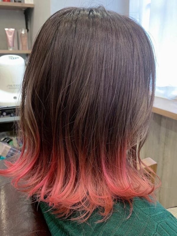 毛先ピンクがとっても可愛い 大人女子にしてほしい柔らかなポイントヘアカラー モデルプレス 毛先ピンクがとっても可愛い 大人女子にしてほしい柔らかなポイントヘアカラー モデルプレス