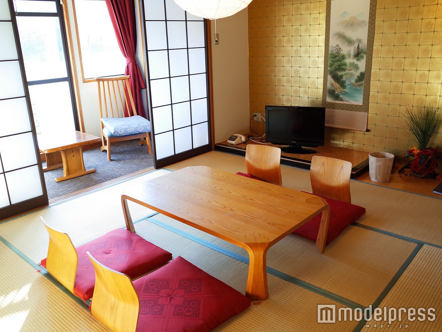 4人部屋（C）モデルプレス