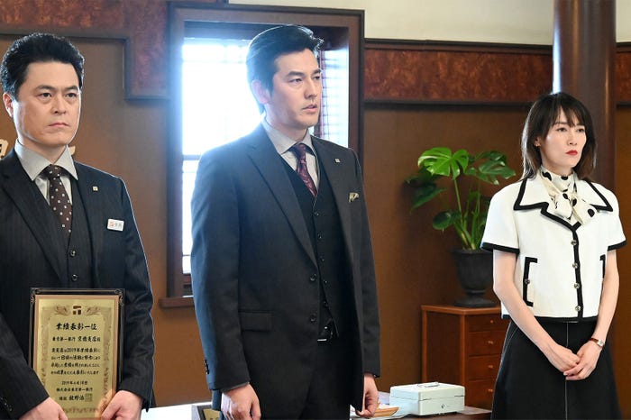 盛隆二、要潤、菊地凛子「花咲舞が黙ってない」第8話より(C)日本テレビ