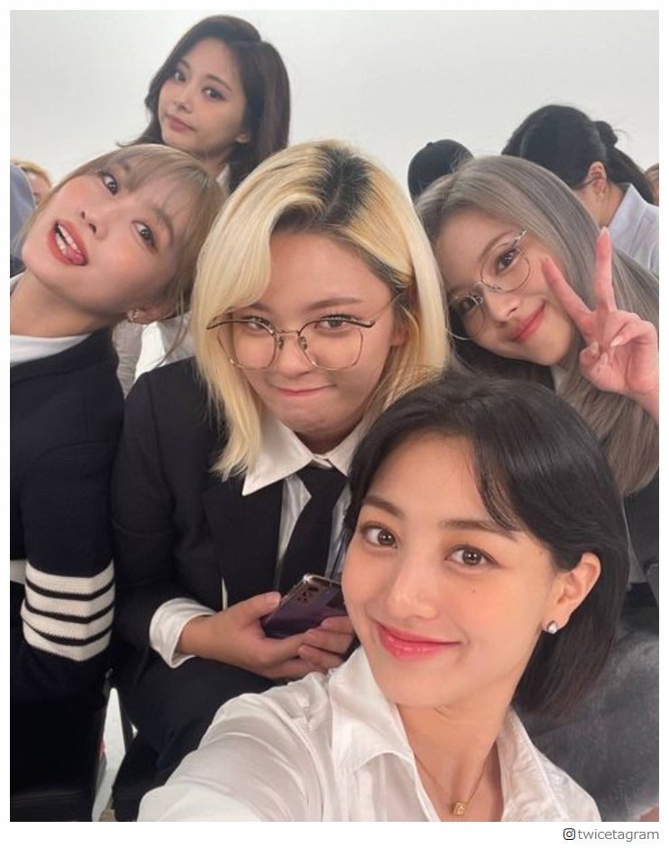 TWICEジョンヨンバースデー、メンバーがオフショット公開 世界中から祝福の声