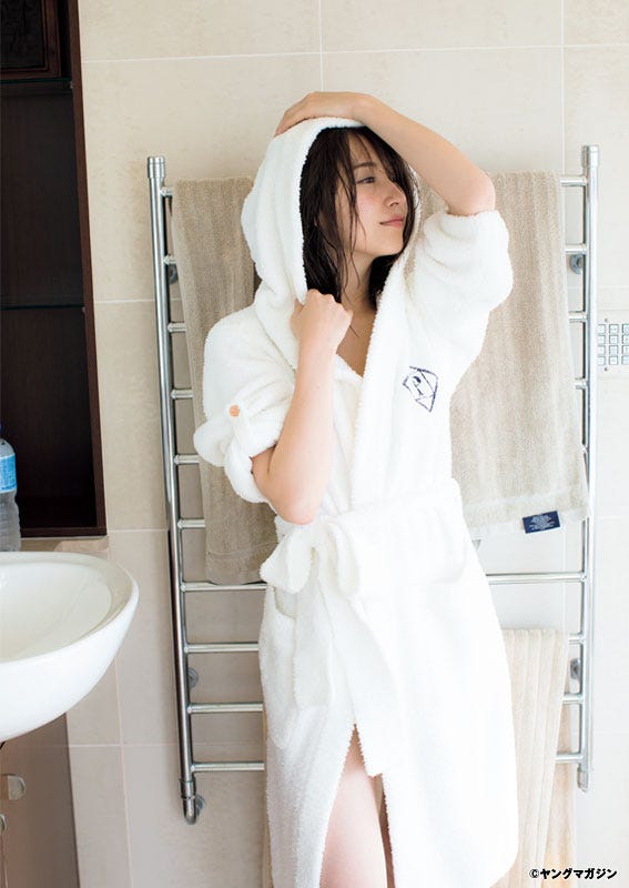 衛藤美彩(C)LUCKMAN/ヤングマガジン