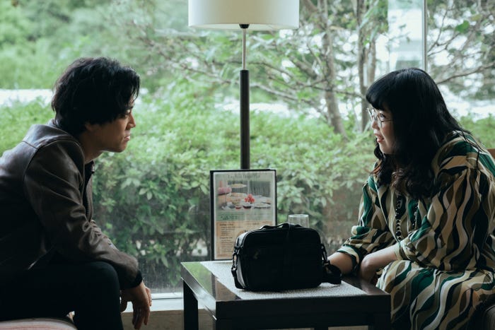 桐谷健太、小林きな子「Qrosの女」第2話(C)「Qrosの女」製作委員会