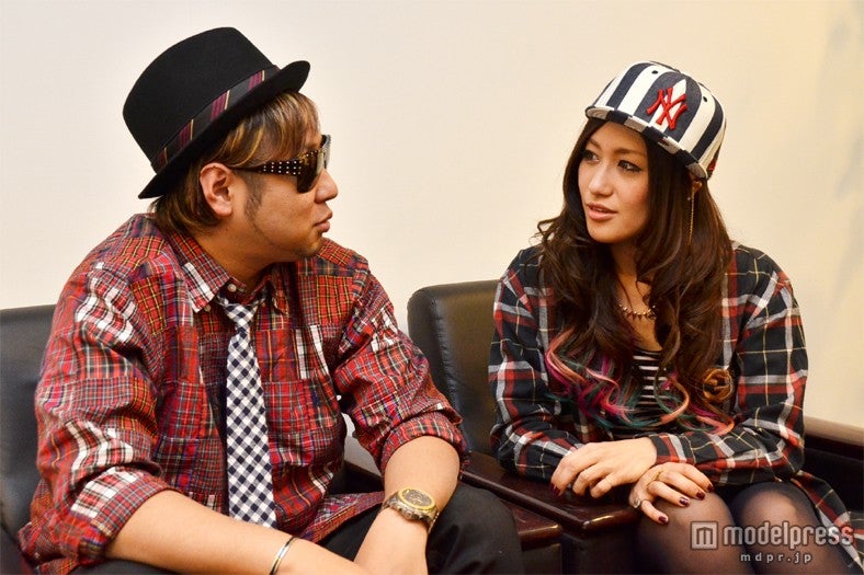 強い絆で結ばれるMAY’S／左から：河井純一 a．k．a NAUGHTY BO‐Z（Produce／Composer）、片桐舞子（Vocal）