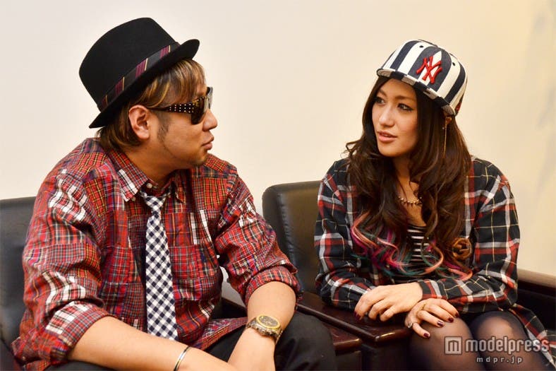 強い絆で結ばれるMAY’S/左から:河井純一 a.k.a NAUGHTY BO‐Z(Produce/Composer)、片桐舞子(Vocal)