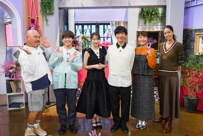 クロちゃん、大橋和也、指原莉乃、向井慧、村上佳菜子、森泉(C)日本テレビ