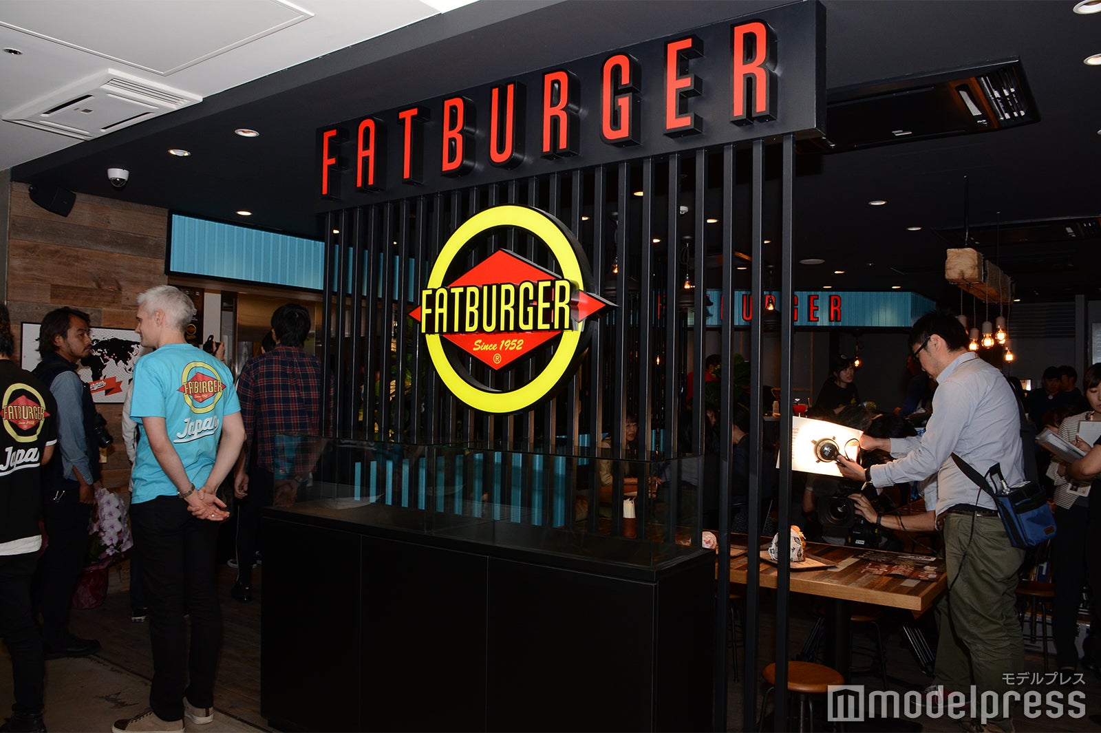 ファットバーガー（C）モデルプレス