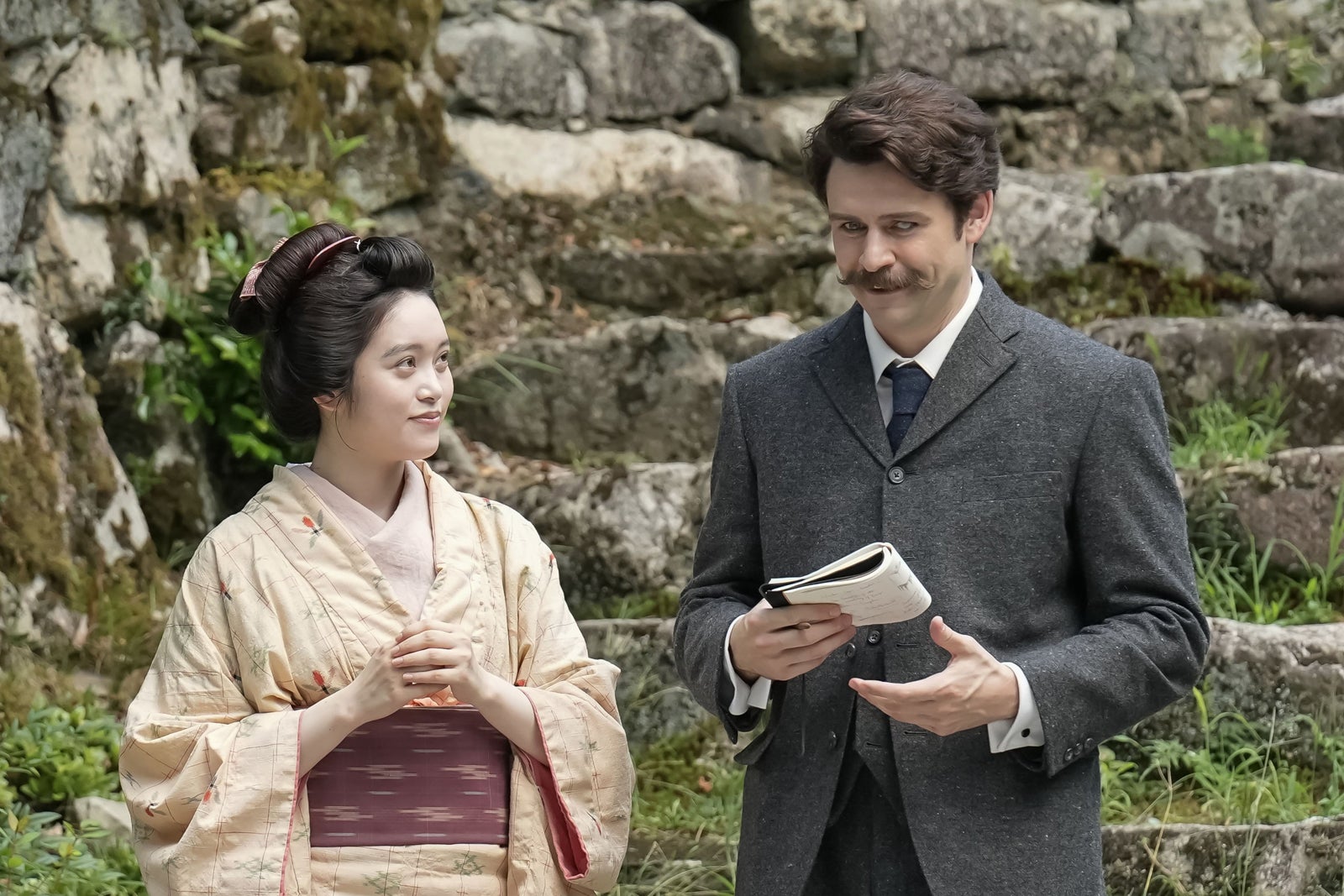 高石あかり、トミー・バストウ「ばけばけ」第61話（C）NHK