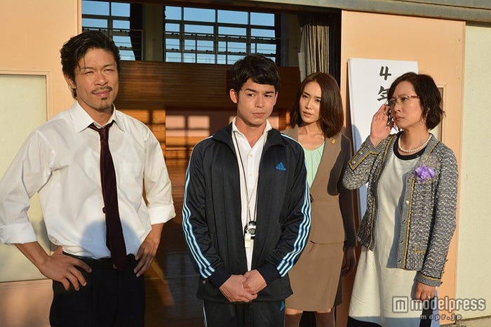 左から/松本利夫(EXILE・MATSU)、菅谷哲也、山口紗弥加、七瀬なつみ