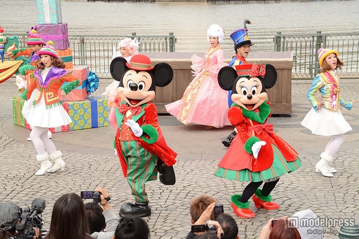 ディズニーシー お洒落なクリスマスグッズ ロマンティックなホワイトクリスマスをデザイン モデルプレス ディズニーシー お洒落なクリスマスグッズ ロマンティックなホワイトクリスマスをデザイン モデルプレス