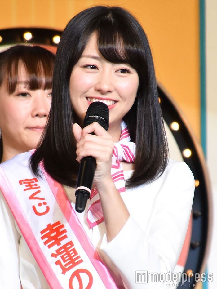 佐々木彩夏 (C)モデルプレス