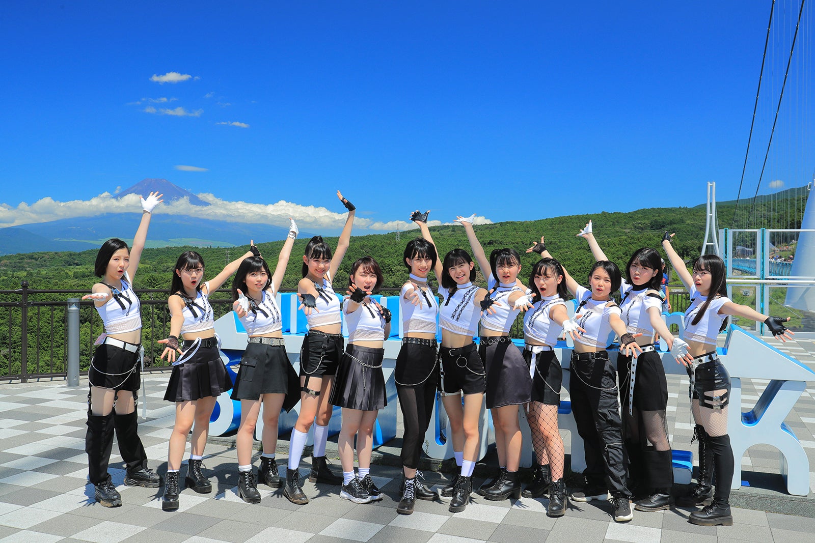 BEYOOOOONDS（提供写真）