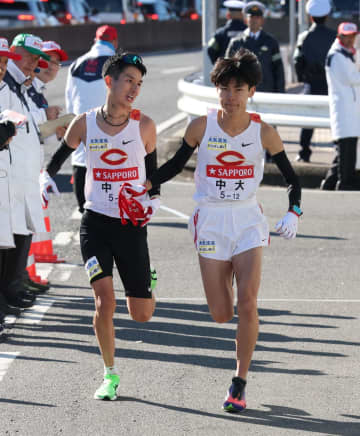 中大エース吉居駿恭は3年連続区間賞ならず 30年ぶり総合Vへ9区投入の勝負手も不発 1位青学との差広がる