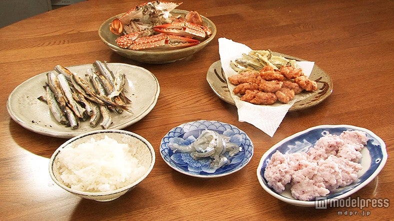 島のご当地めし（画像提供：テレビ東京）