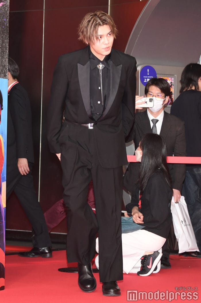 LEO(C)モデルプレス