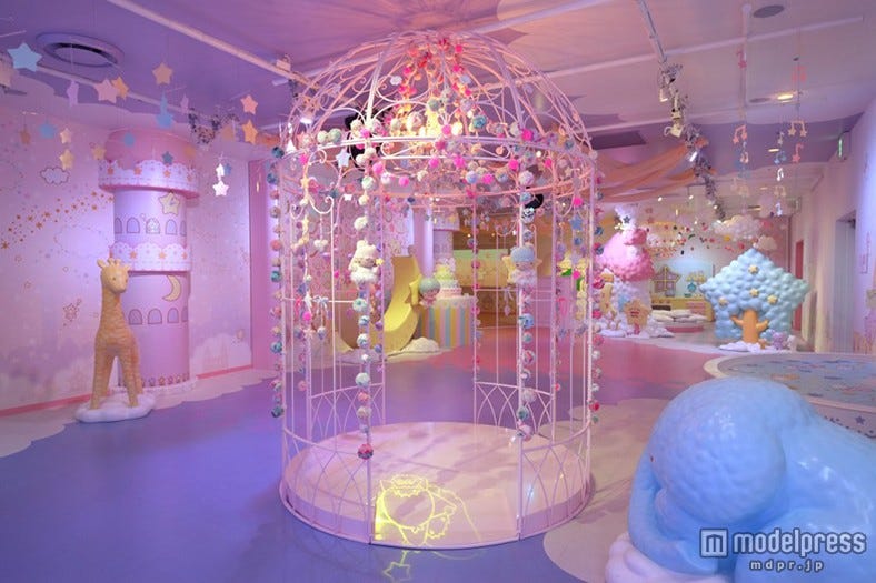 キラキラ可愛い乙女空間でキキ&ララの世界に酔いしれる♡