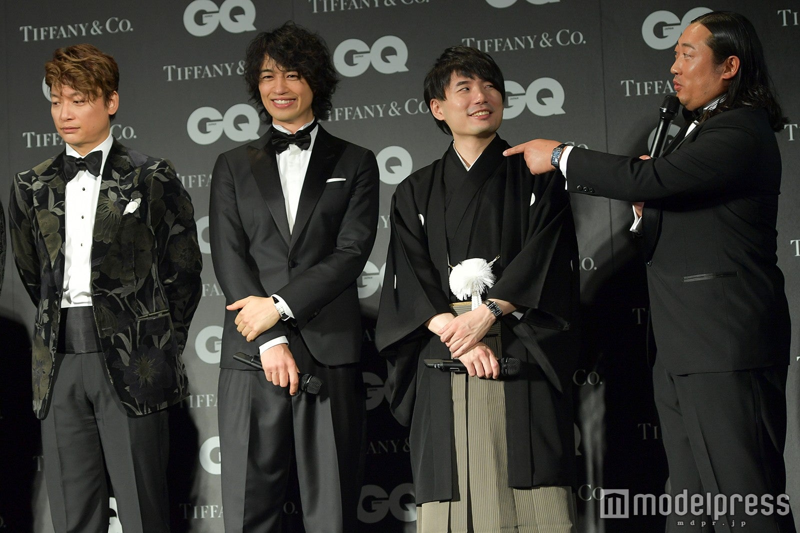 香取慎吾、斎藤工、佐藤天彦、秋山竜次（C）モデルプレス