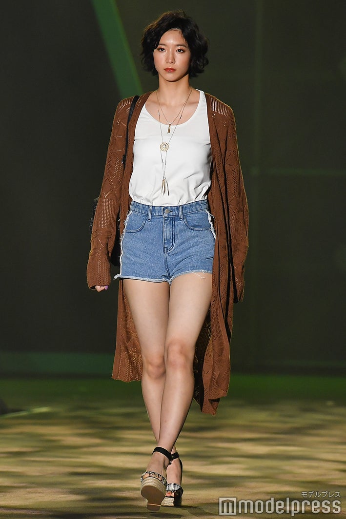 小貫莉奈（C）モデルプレス