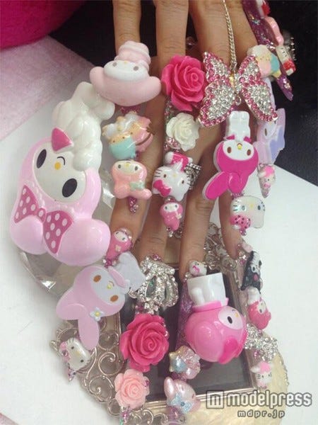 ド派手ネイルに賛否両論 話題の黒ギャルを直撃 誰にも迷惑かけてない モデルプレスインタビュー モデルプレス ド派手ネイルに賛否両論 話題の黒ギャルを直撃 誰にも迷惑かけてない モデルプレスインタビュー モデルプレス