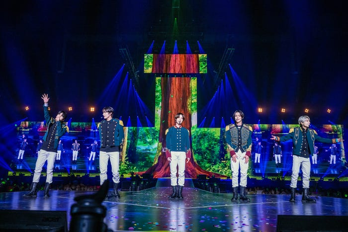 スビン、ヒュニンカイ、ボムギュ、ヨンジュン、テヒョン「TOMORROW X TOGETHER WORLD TOUR<ACT:SWEET MIRAGE>IN JAPAN」4月18日さいたまスーパーアリーナ公演より(P)&(C)BIGHIT MUSIC