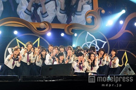 乃木坂46 クリスマスライブで 制服のマネキン 熱唱 セットリスト モデルプレス