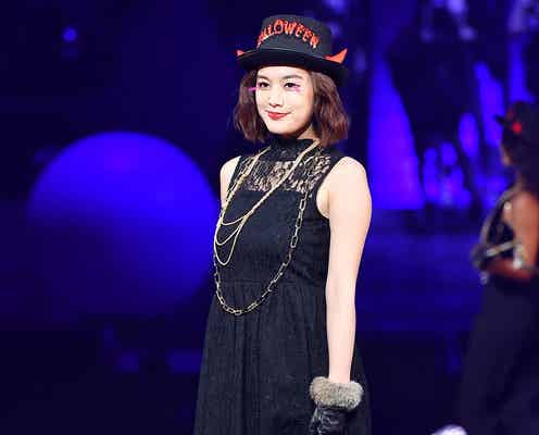 筧美和子、ミニワンピで美脚全開 小悪魔な微笑みで魅了