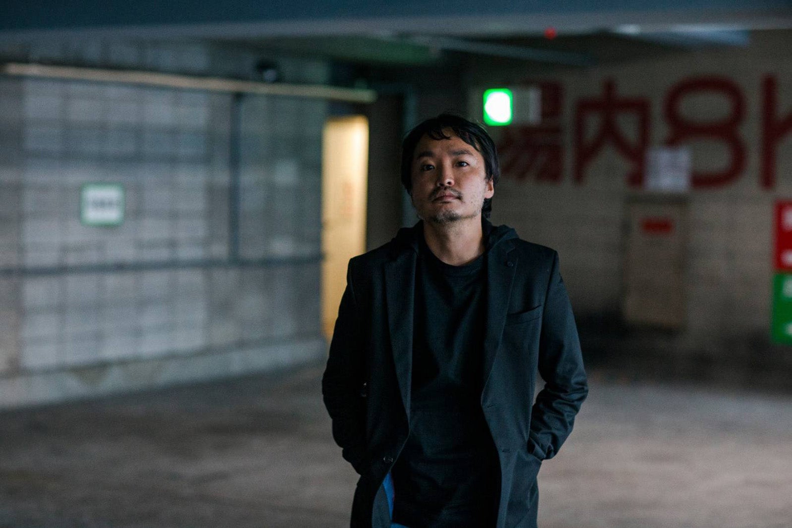 宇賀那健一監督（C）「Love Will Tear Us Apart」製作委員会