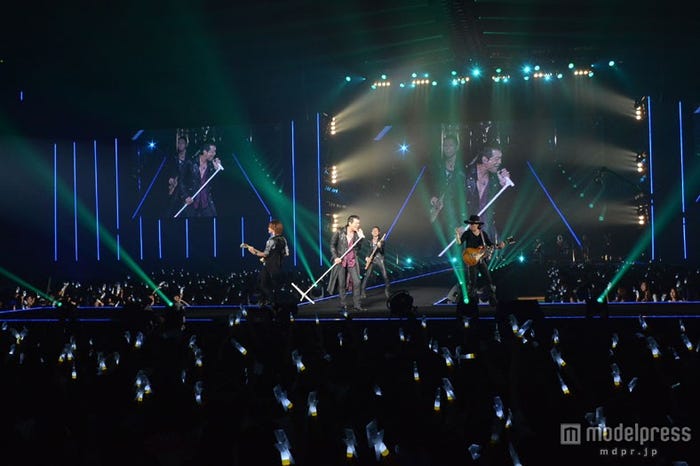 「第19回 東京ガールズコレクション 2014 AUTUMN/WINTER」のオープニングを飾った矢沢永吉