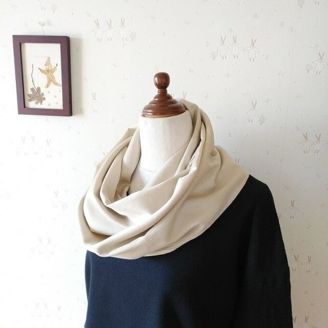 minne　冷房対策　夏　ファッション　【新作】春夏★一重仕立てスヌード☆綿サテン（ライトベージュ)