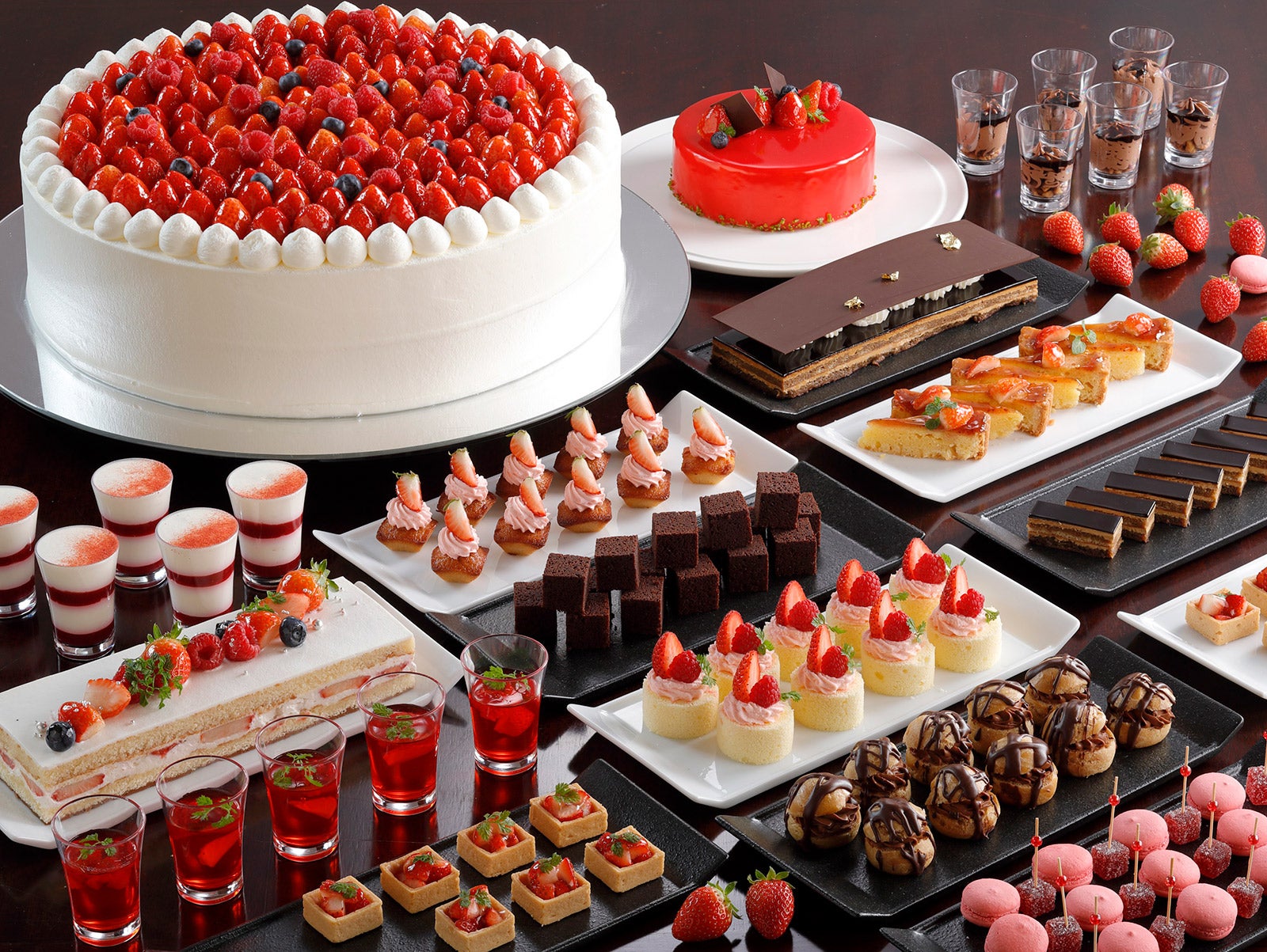 いちごとチョコレートのスイーツブッフェ／画像提供：都ホテルズ＆リゾーツ