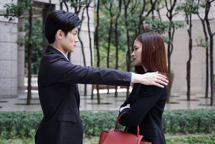 三浦春馬、黒木メイサ/「オトナ高校」第6話より(C)テレビ朝日