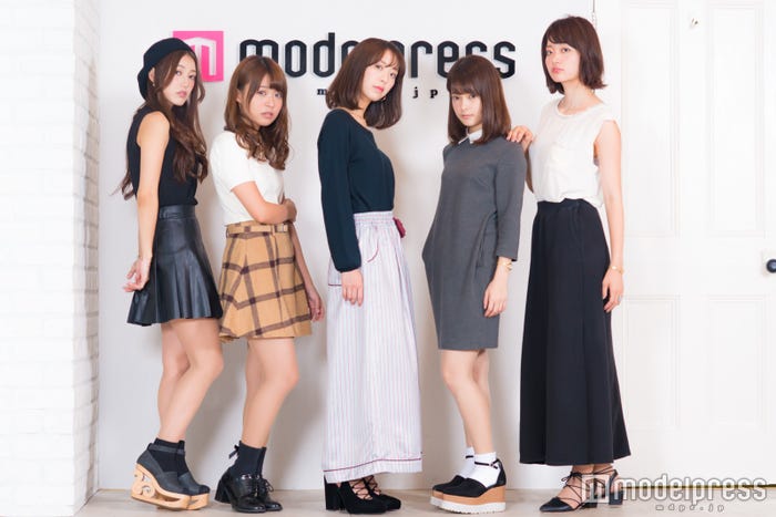 (左から)松井りな、橋本佳奈、舟澤茜音、実渕真希、東辻美由紀 (C)モデルプレス