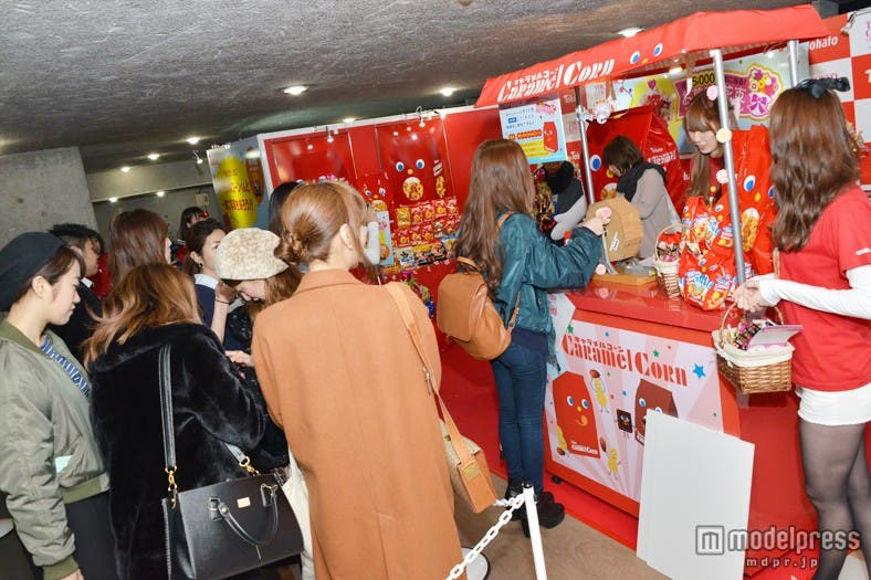 ハズレなしのガラポン抽選会で「キャラメルコーン」をゲット