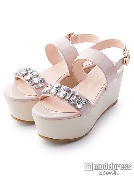 ビジューウエッジサンダル「Supreme.La.La.」13,932円(税込)