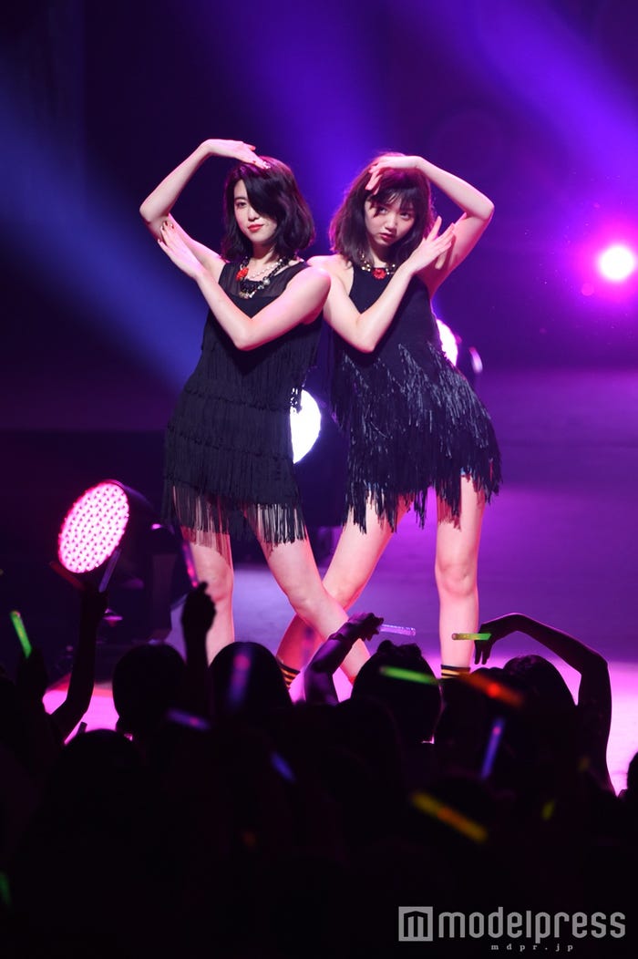 三吉彩花、江野沢愛美 (C)モデルプレス