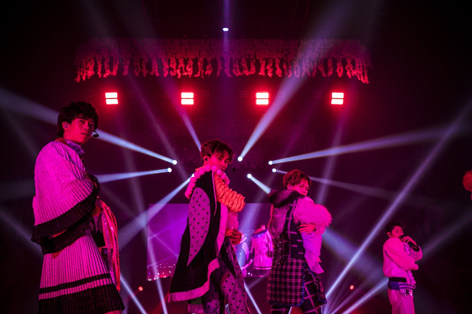 超特急（写真提供：SDR）