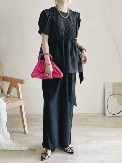 キャミソール　レイヤードコーデ