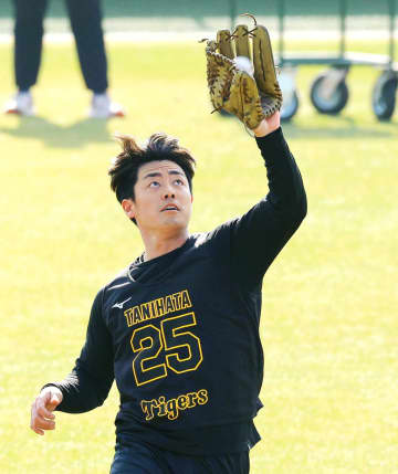 阪神・ドラ2谷端 “超短期・侍塾”の入門だ！佐藤輝＆森下から学ぶ 「打撃、姿勢を見たい」春季キャンプチャンスは2週間